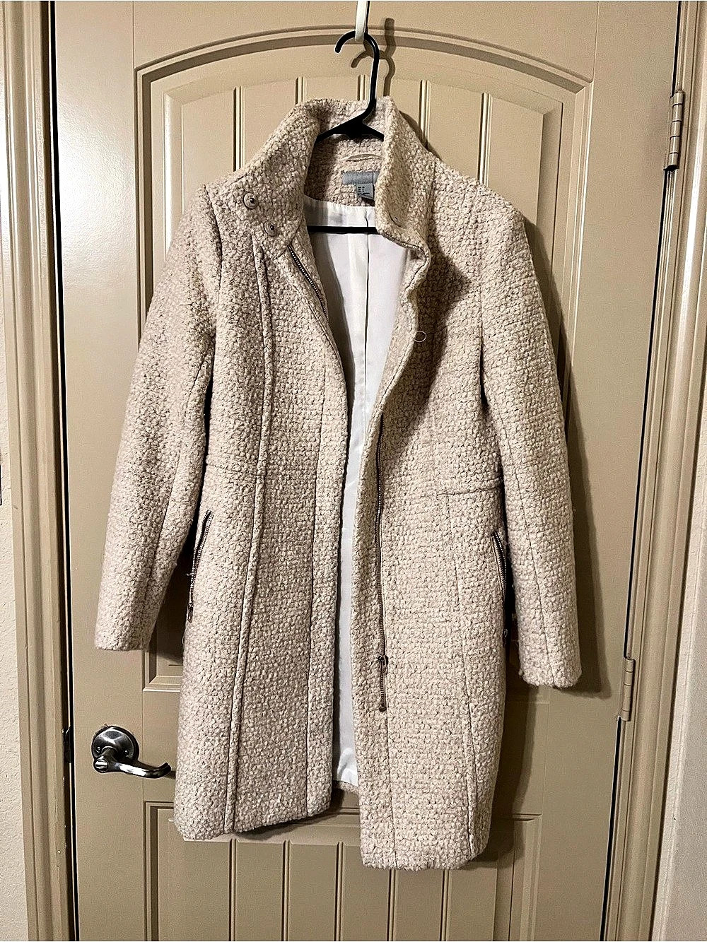 H&M Boucle Teddy Coat in Beige Size Medium